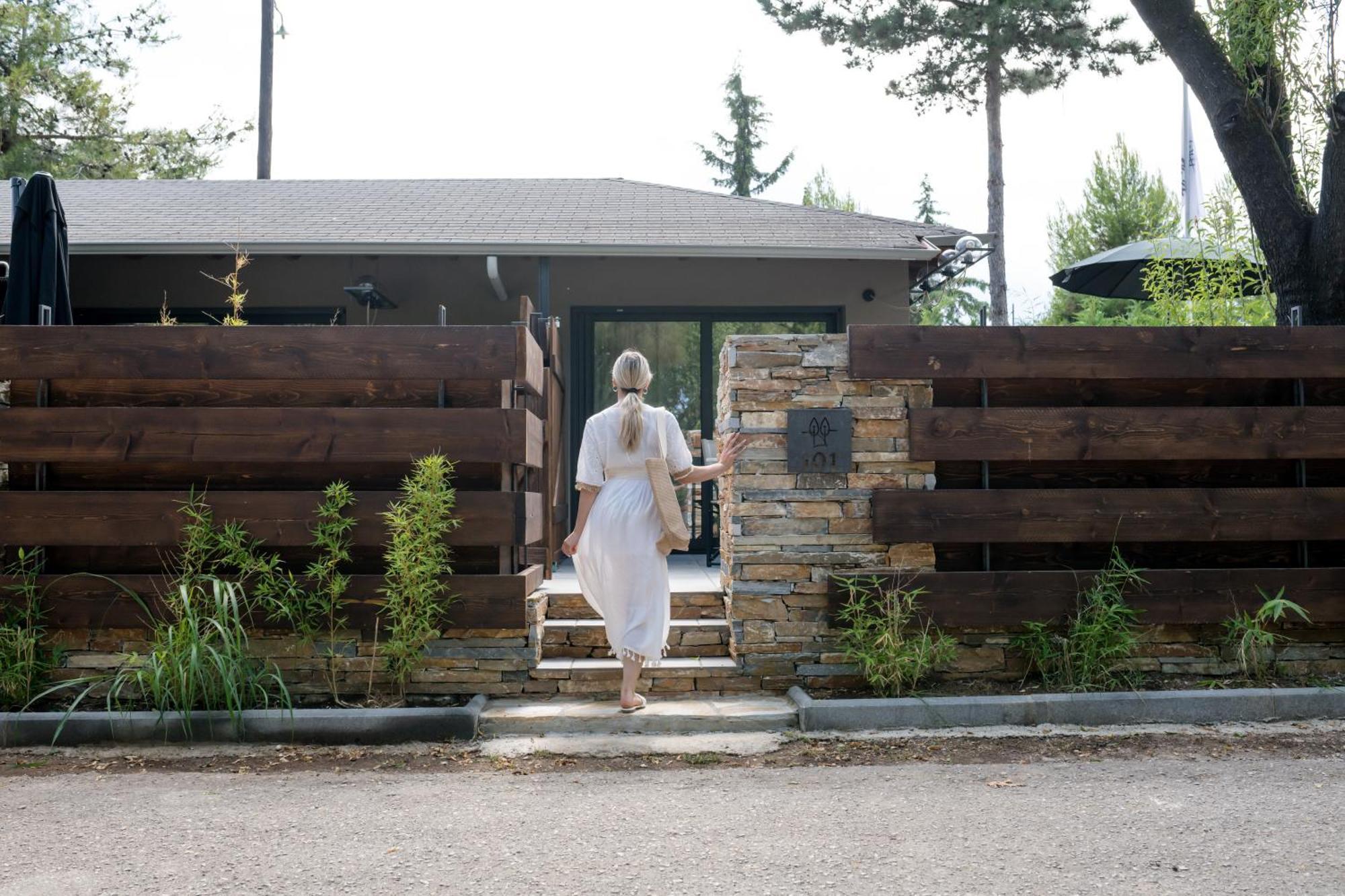 Sylvia Camping & Luxury Suites, Panel Hospitality Homes & Villas Litochoro Exterior photo