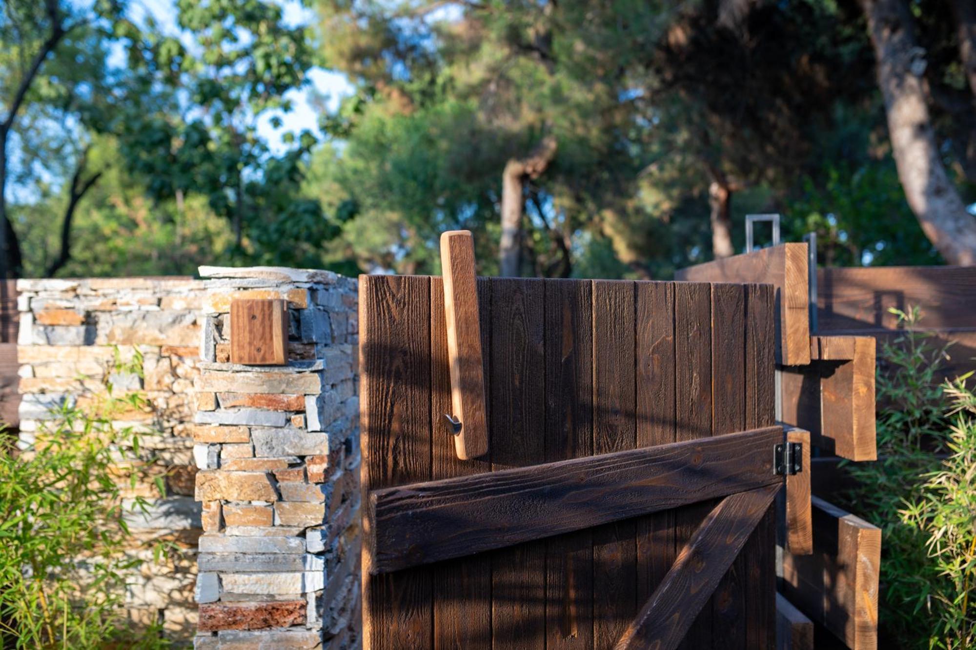 Sylvia Camping & Luxury Suites, Panel Hospitality Homes & Villas Litochoro Exterior photo